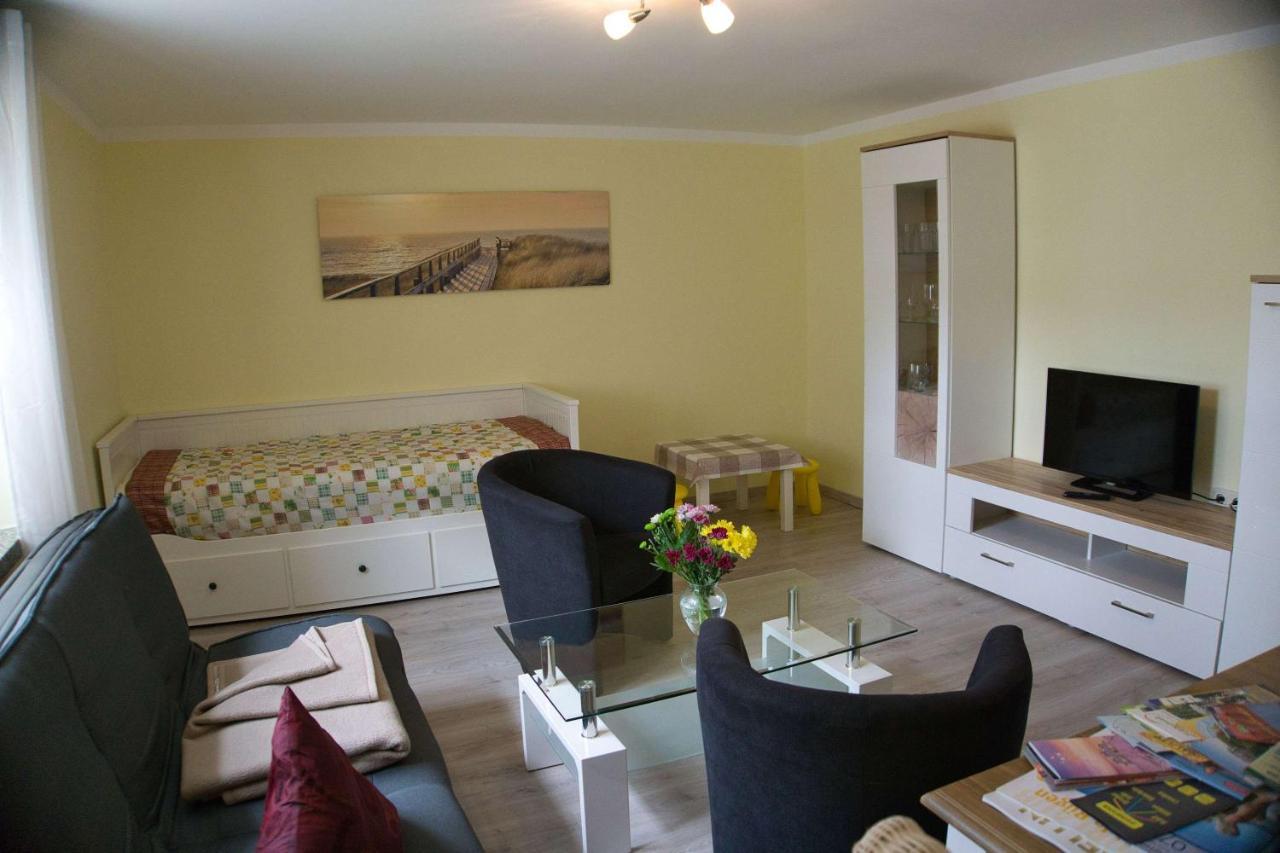 F-1041 Ferienwohnung Greta Sellin  Buitenkant foto